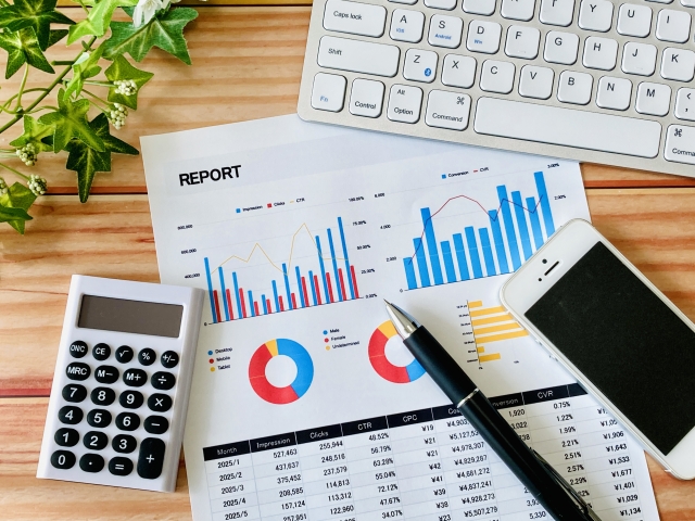 店舗の売上予測や分析の精度を上げるにはどうしたらいいですか?